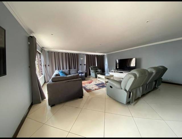 4 BEDROOM PROPERTY TO RENT IN BARBEQUE DOWNS